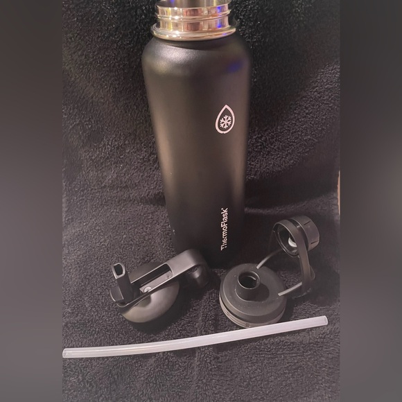 ThermoFlask 40oz - Picture 2 of 6